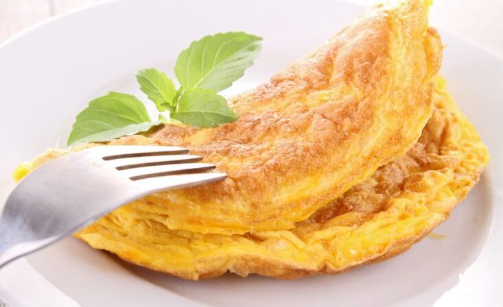 Chicken omelet - a dietary dish approved for gout